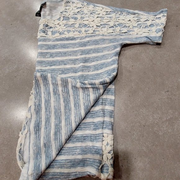 STYLE&CO. Blue/White Striped Knit Top w/Crochet Lace - XS - Picture 5 of 9